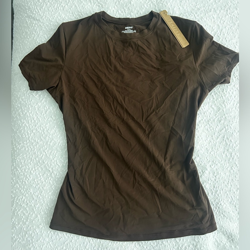 SKIMS Chocolate Brown Everyday Tee